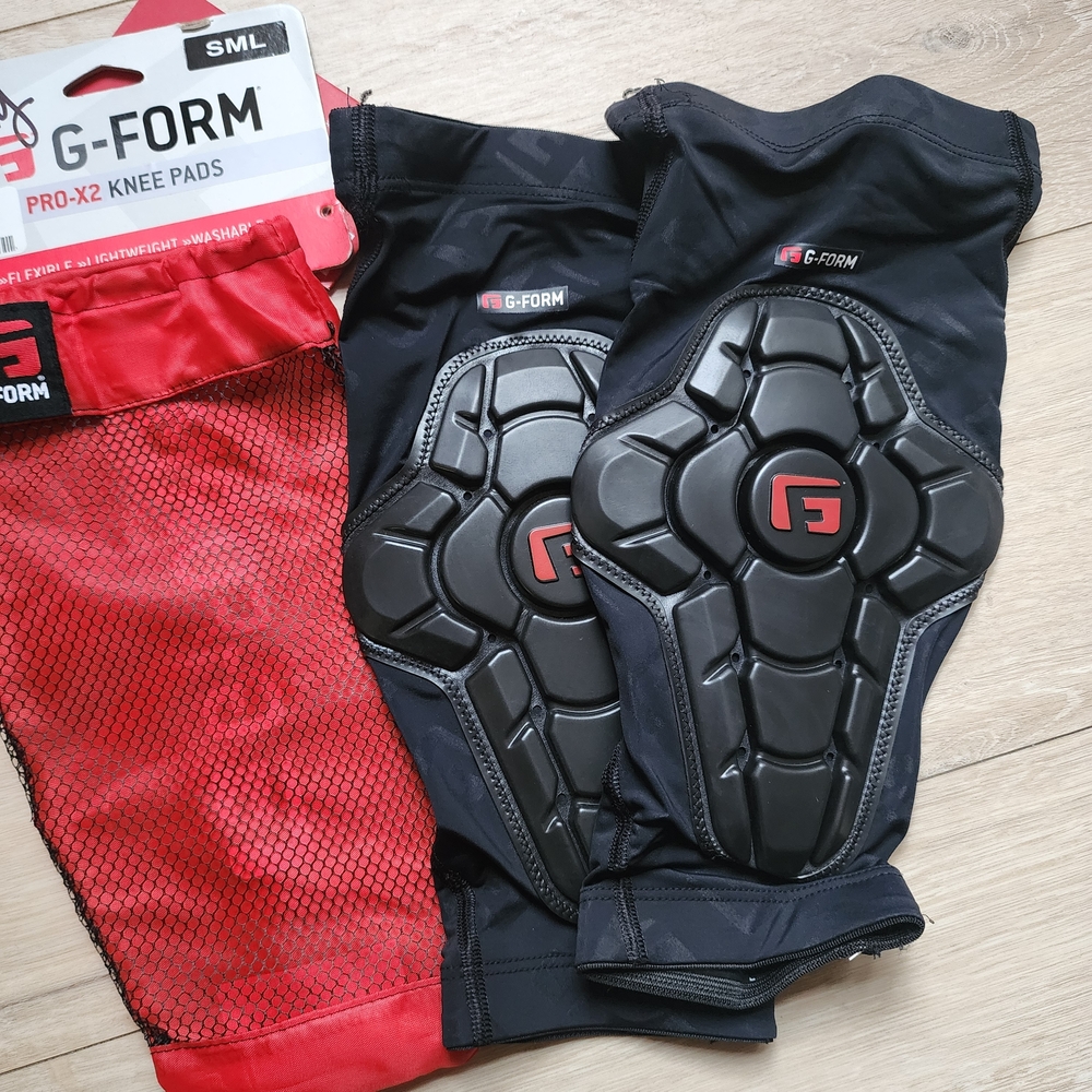 G-Form Black Knee Pads Size Small